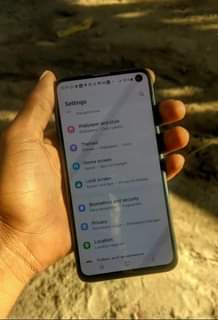 A picture of Samsung s10e gb128