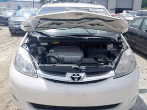 A picture of Brand Toyota Model Sienna Year 2007 First body Price 1