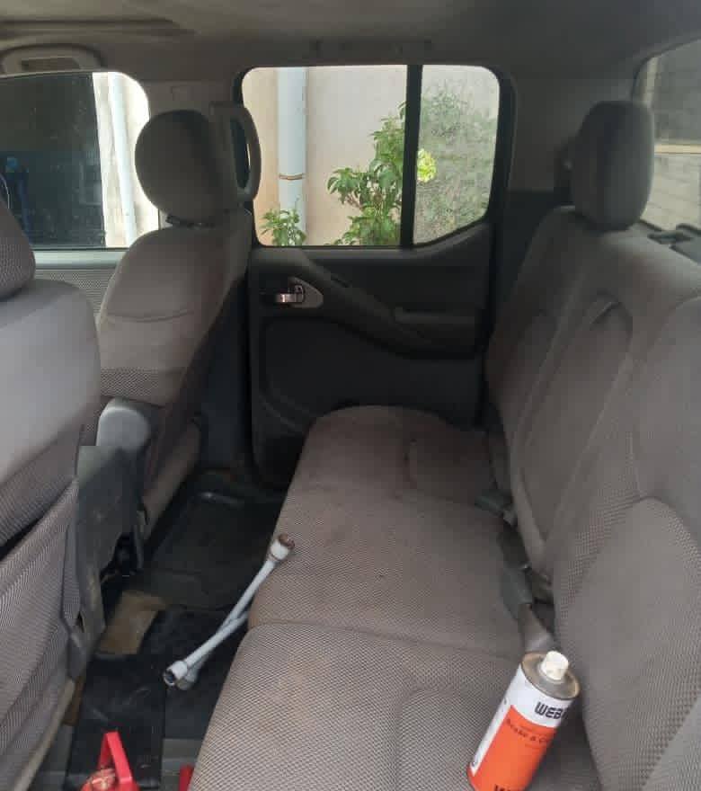 A picture of 08133920452 Nissan Frontier 2006 Painted Engine Gear and Ac are