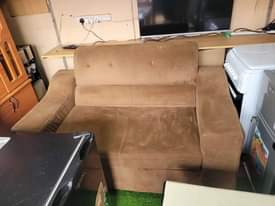 A picture of Fairly used household properities on quick sale