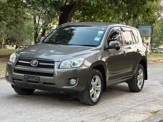 A picture of Toyota rv4