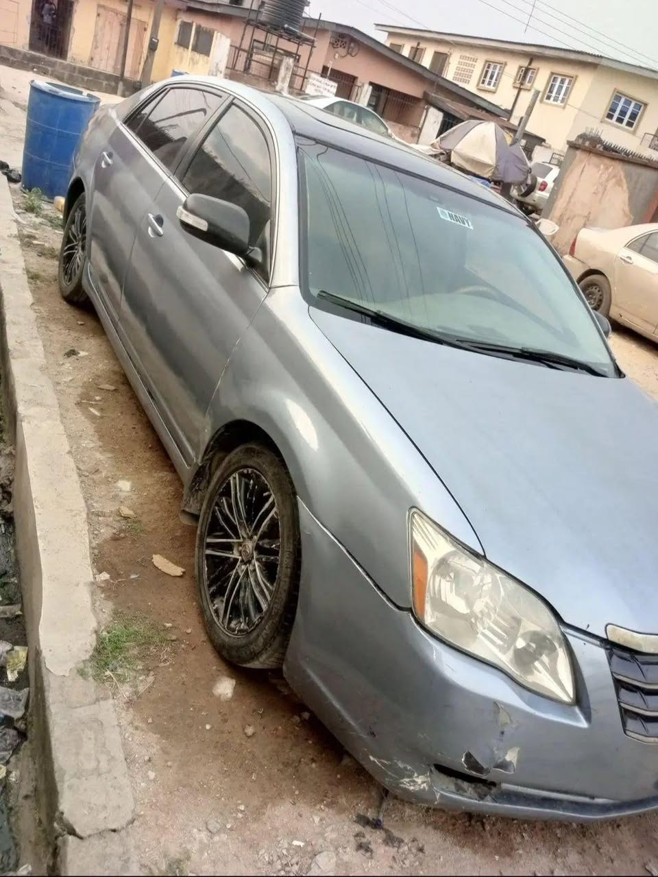 A picture of 2008 Toyota avalon