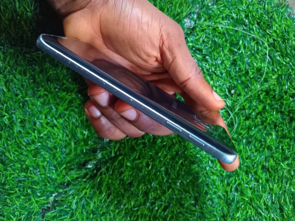 A picture of FAIRLY USED SAMSUNG GALAXY S7 32GB ROM 4GB RAM WITH