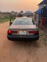 A picture of Very clean first body 2000 camry