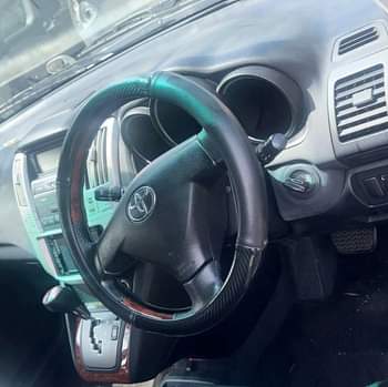 A picture of Toyota harrier 2011model. 0700327795 