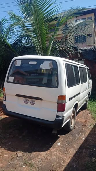 A picture of Toyota hiace Onitsha Anambra 3 8m Excellent Engine and manual