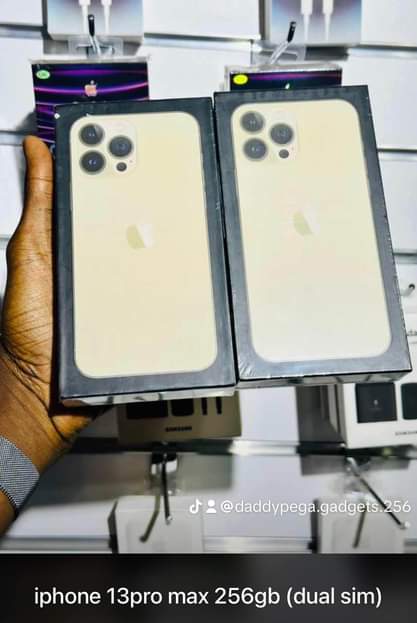 A picture of iPhone 13 Pro Max and 11 pro