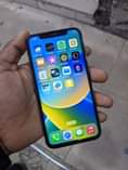A picture of I PHONE X GB 64