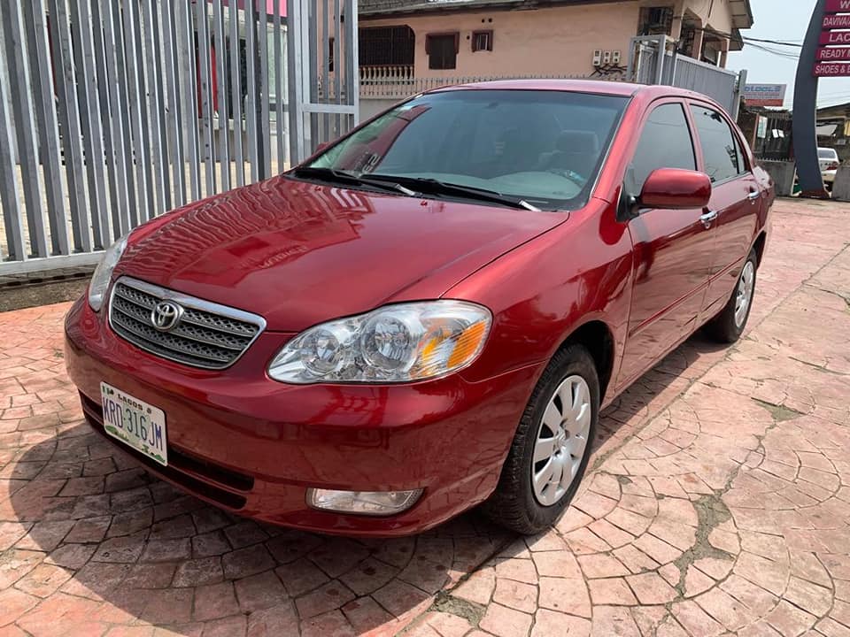 A picture of Toyota Corolla 2004 model