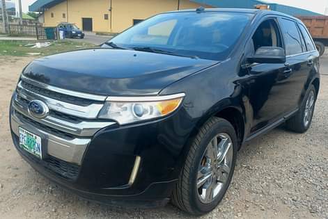 A picture of Fully loaded 2013 Ford Edge with AWD 3.5L V6 engine