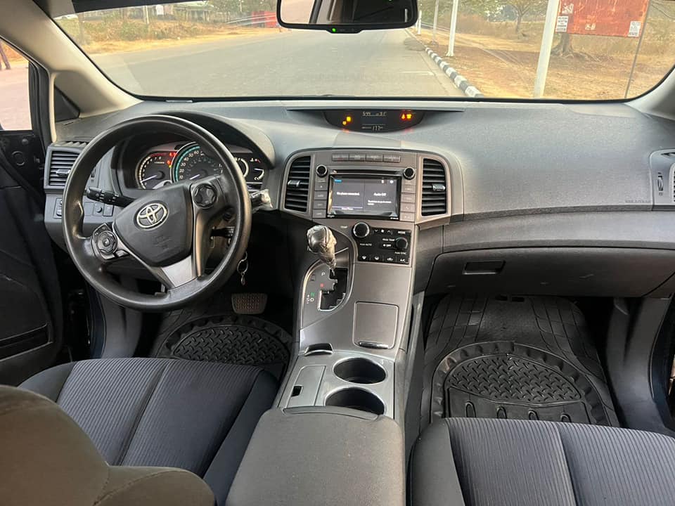 A picture of Naija used Toyota venza 2016 in pristine condition is Available