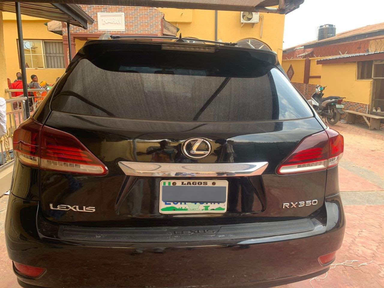 A picture of Lexus Rx 350 2012 model