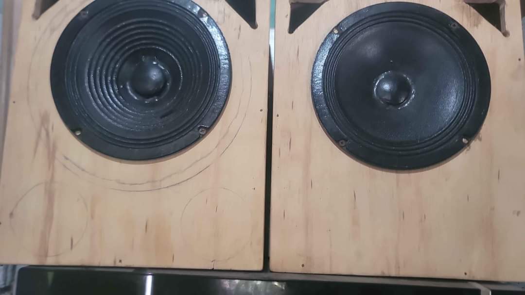 speakers