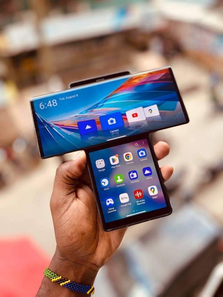 A picture of Lg wing 5g