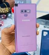 A picture of Samsang iphone Oppo