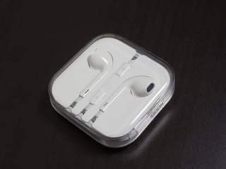 earphones