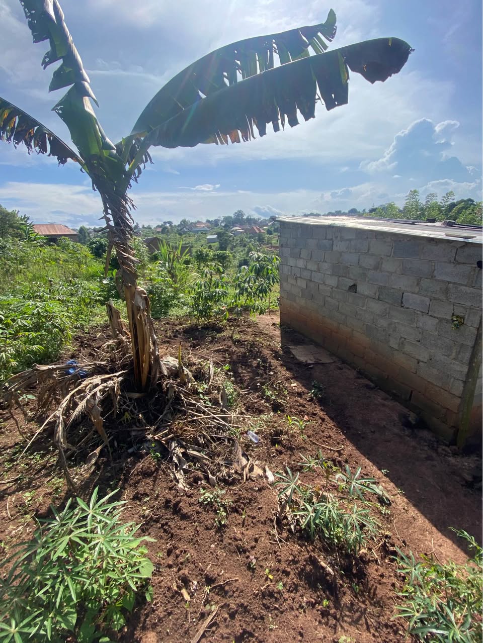 A picture of Plot with a house on sale at 10 5M slightly