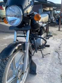 A picture of Boxer 125