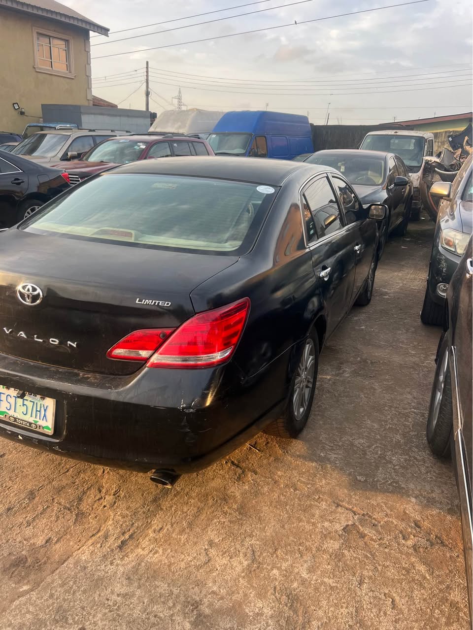 A picture of Toyota Avalon 2007 limited edition thump start