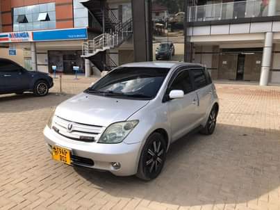 used toyota ist