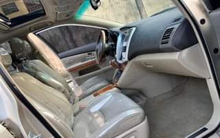 A picture of Lexus RX 350