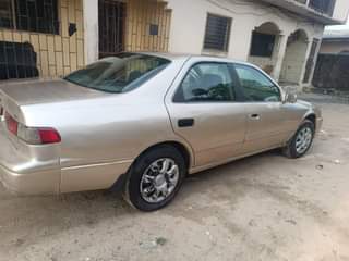 A picture of 1 7m in udu road warri good condition with ac