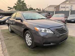A picture of 2007 Toyota Camry xle Thumb start Sound engine and gear