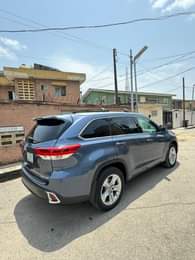 A picture of 2016 Highlander limited Location Lagos Nigeria Price 23 5m Only