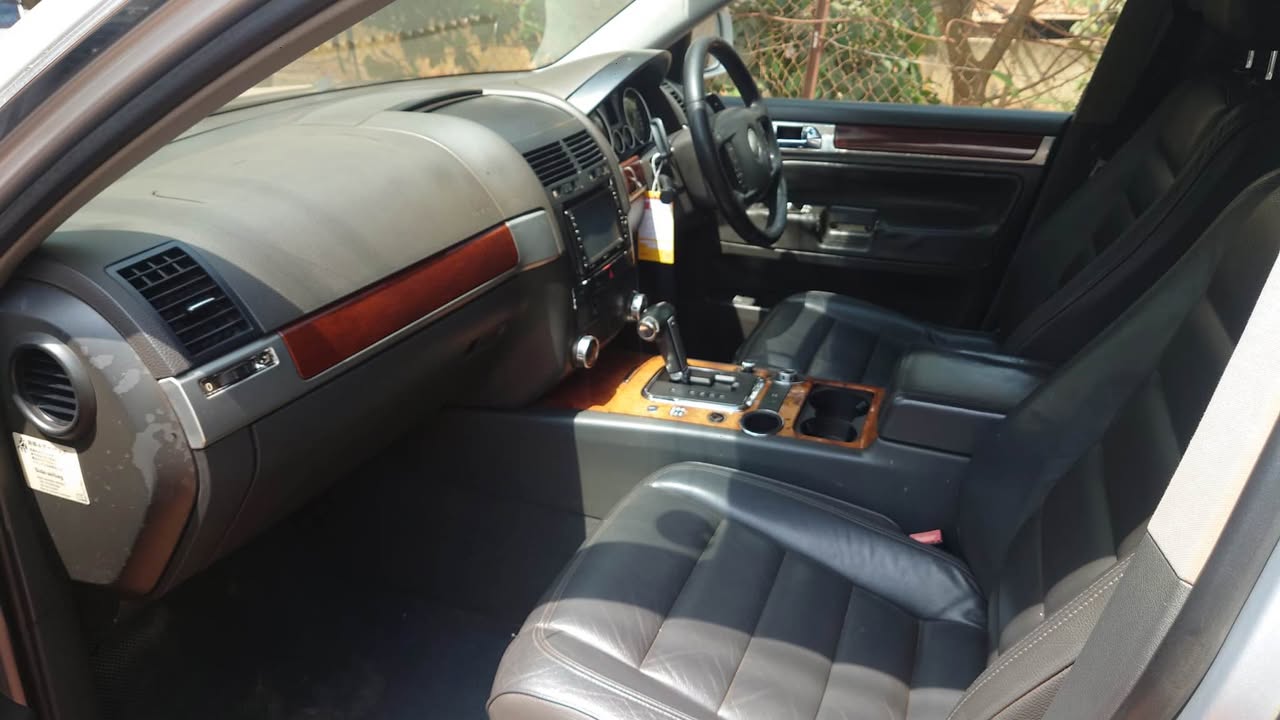 A picture of Volkswagen Tourage