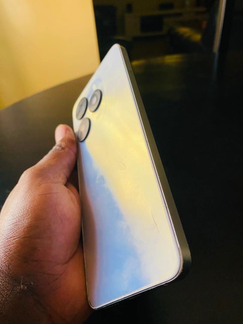 A picture of Phone techno