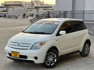 A picture of TOYOTA IST