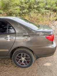 A picture of Clean 2005 Toyota corolla for sale 4plugs Accidentfree Fabric seat