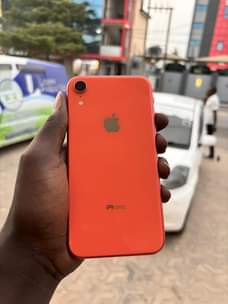 A picture of Iphone XR