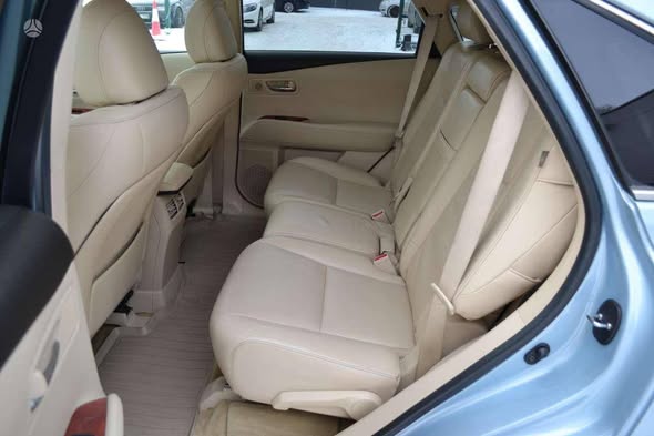 A picture of Lexus rx 450h 2012