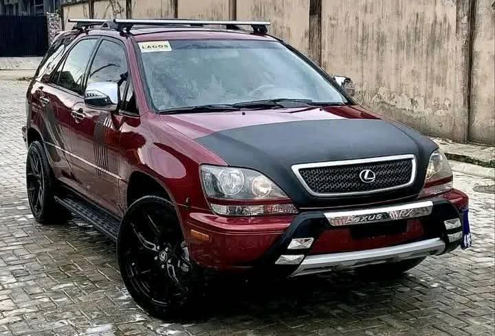 A picture of 2003 Lexus rx 300