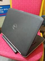 A picture of DELL LATUTIDE I3