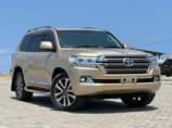 A picture of LAND CRUISER V8