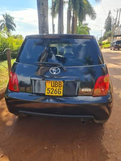 A picture of Toyota ist 1.5cc 17.5m