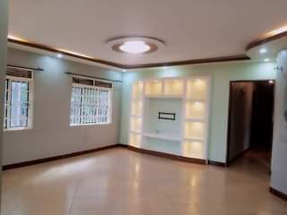 A picture of 3 bedroom 3 bathroom bungalow for rent in kira