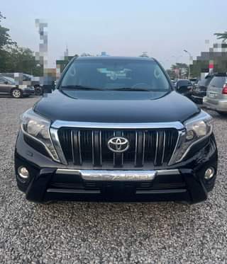 A picture of 2016 Toyota Prado with V6 Engine