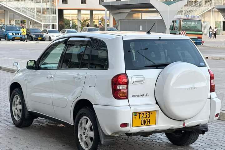A picture of Price Bei 20.8M 2557 69617116 TOYOTA RAV4 KILITIME YEAR 2004