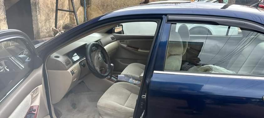 A picture of Takas Motors 07060931241 Direct Belgium Toyota Corolla 2005 Pure and