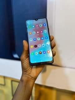 A picture of SAMSUNG A20S