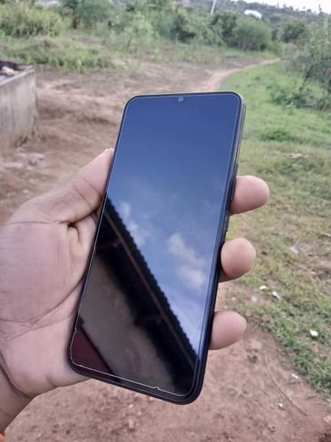 A picture of infinix smart 6