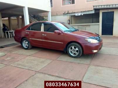 A picture of 2005 Toyota Camry