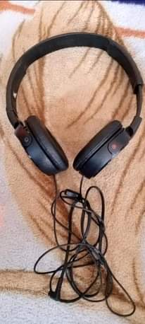 A picture of Headphone kali za waya used from Uingereza kwa 65 000
