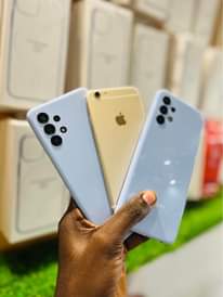 A picture of Iphone na samsung