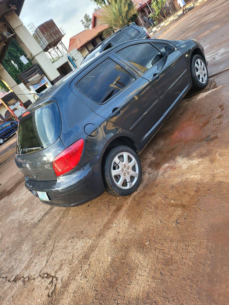 A picture of SARI DEAL URGENT MONEY NEEDED SUPER CLEAN PEUGEOT 307 MANUAL