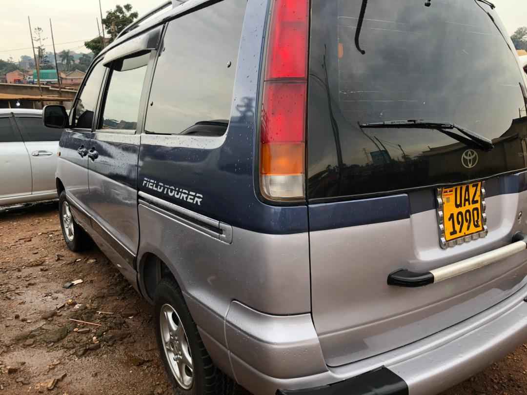 A picture of 1997 Toyota noah field tourer