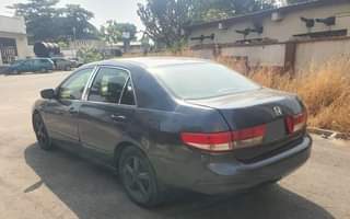 A picture of Honda Accord 2004 model aka Eod 4 sale Super Clean